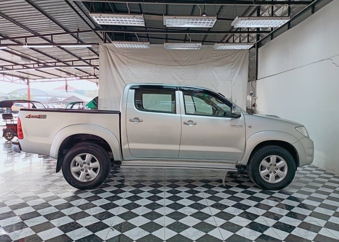 Used 11
                    TOYOTA
                     for Sale Image