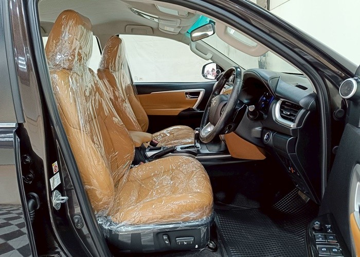 Used 12
                    TOYOTA
                     for Sale Image