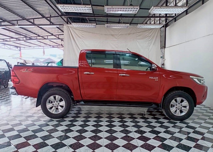 Used 10
                    TOYOTA
                     for Sale Image