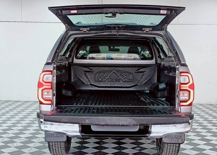 Used 8
                    TOYOTA
                     for Sale Image