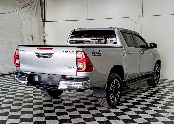 Used 8
                    TOYOTA
                     for Sale Image