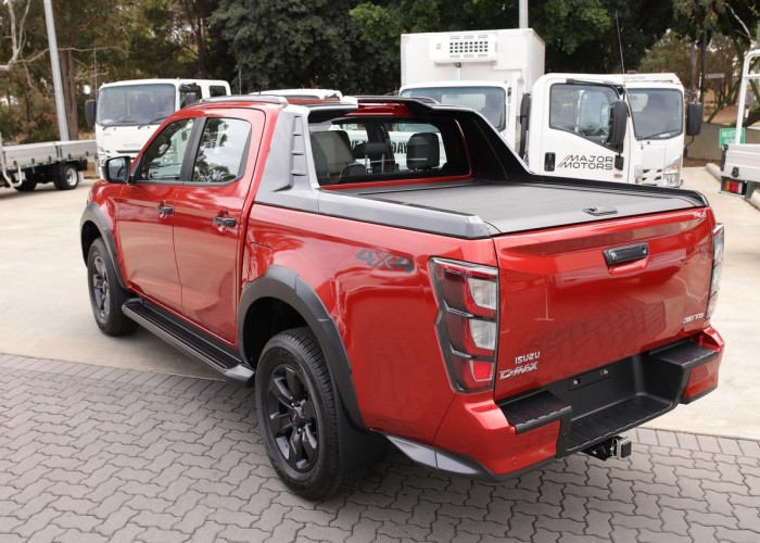 Used 1
                    ISUZU
                     for Sale Image